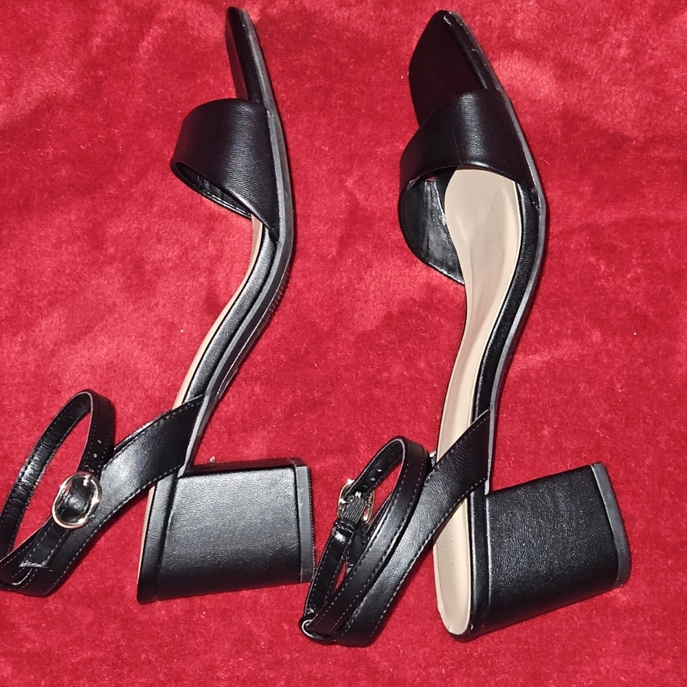 A New Day Black Ankle-Strap Open Square-Toe Sandals - Size 7.5W - Picture 4 of 6